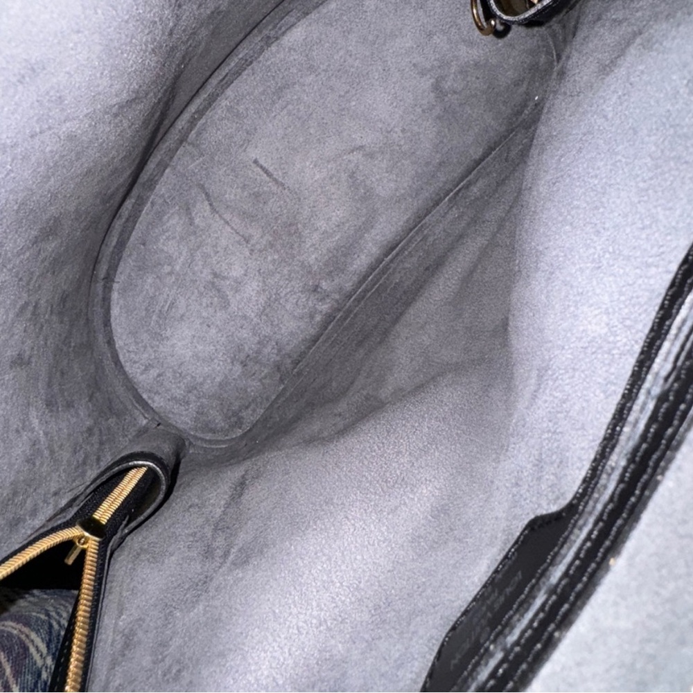 Louis Vuitton EPI Gobelins Backpack - Picture 5 of 5